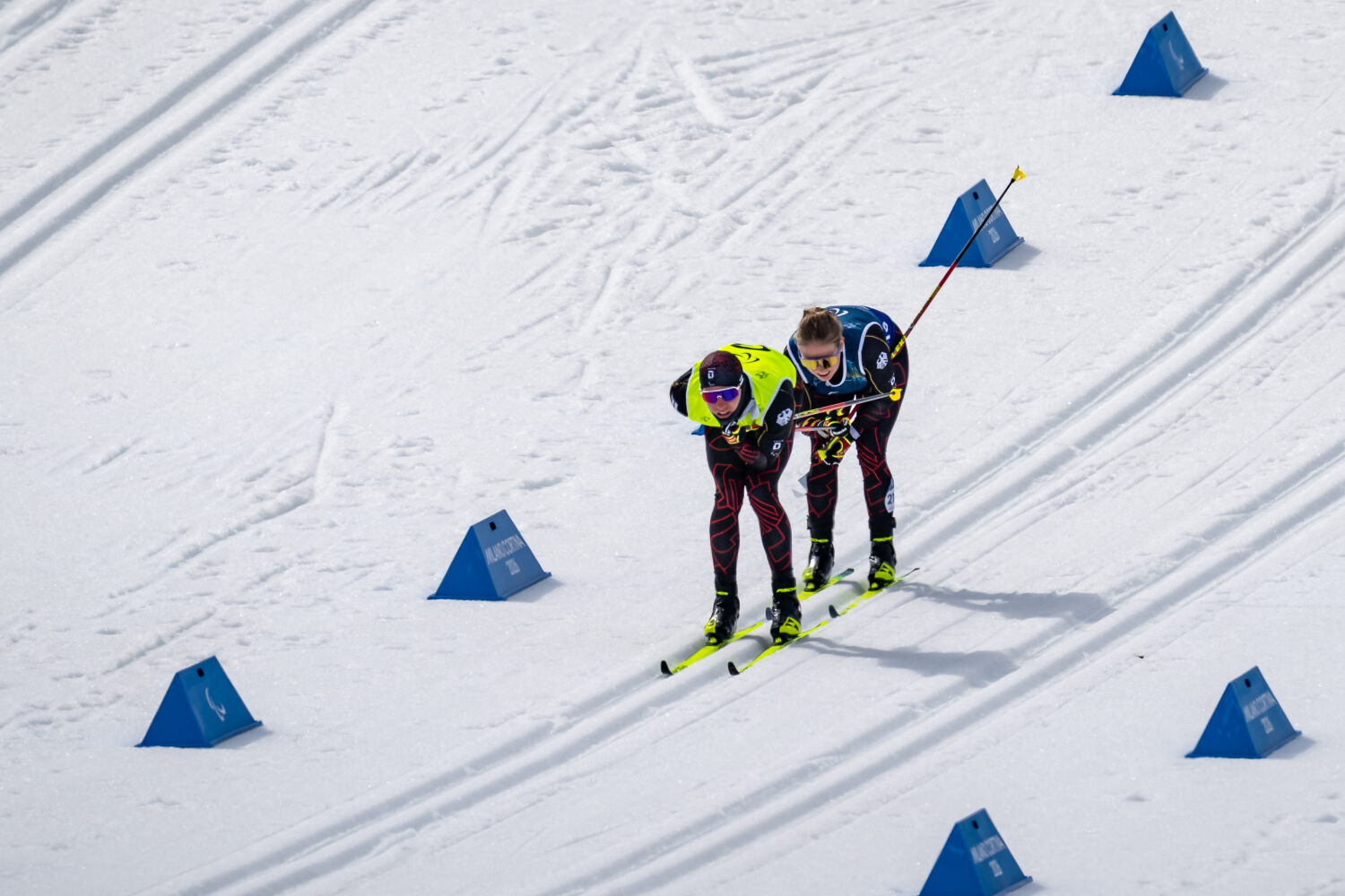 Florian Baumann und Linn Kazmaier bei den Paralympics 2026, Foto: Daniel Kopatsch/VOIGT/DBS