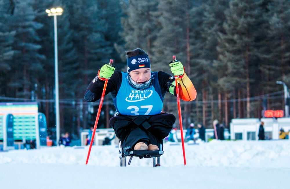 Anja Wicker, von der Eiseskälte im Gesicht gezeichnet, in der Loipe in Vuokatti, Foto: Vuokatti Sport