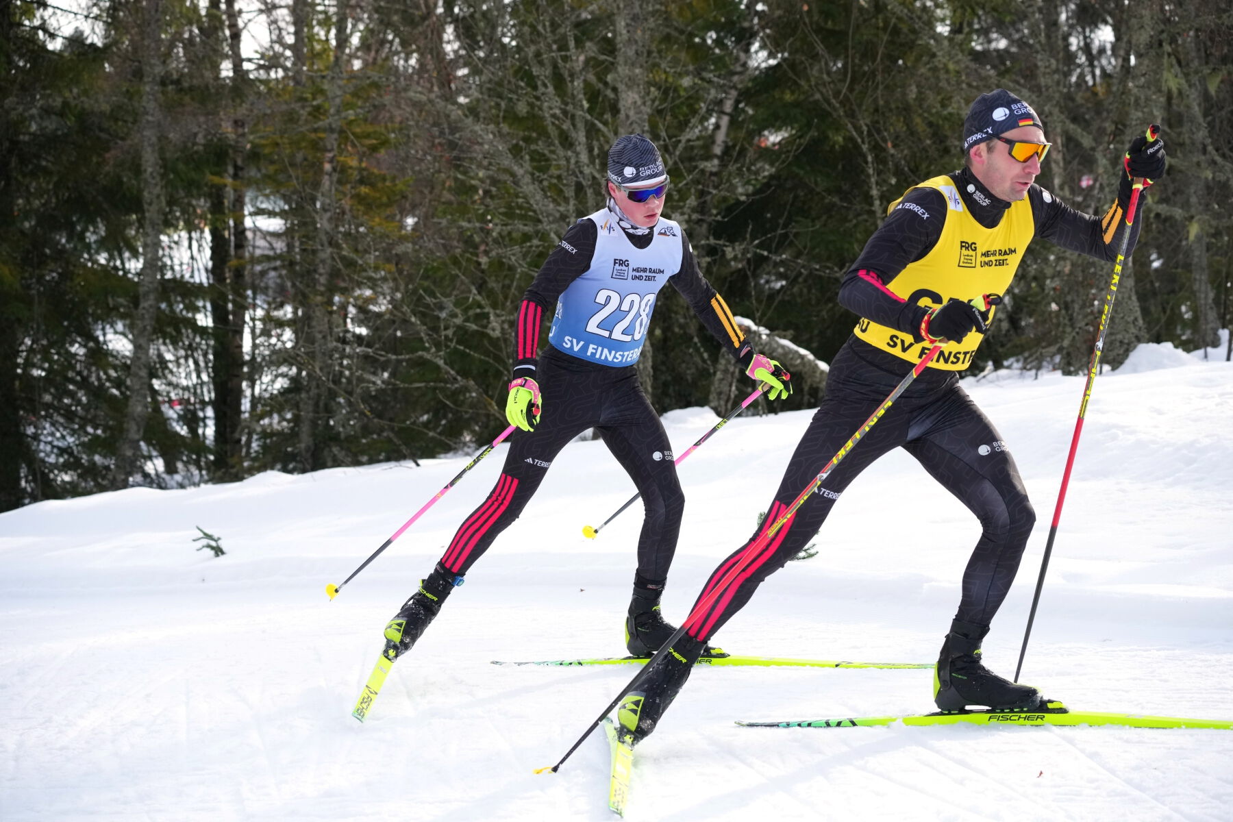 Johannes Rank mit seinem Guide Adrian Schuler, Foto: FIS / Action Press / Gabriel Kuchta