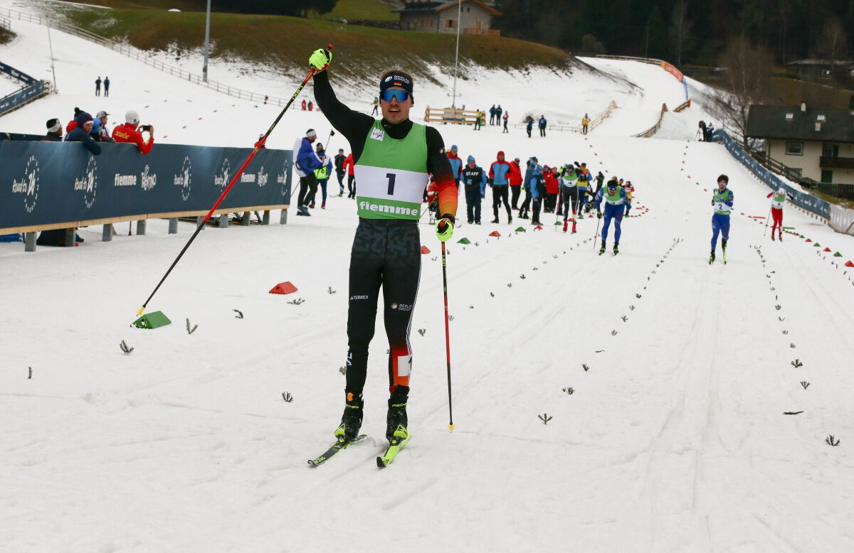 Sebastian Marburger beim Zieleinlauf in Val di Fiemme, Foto: newspower.it